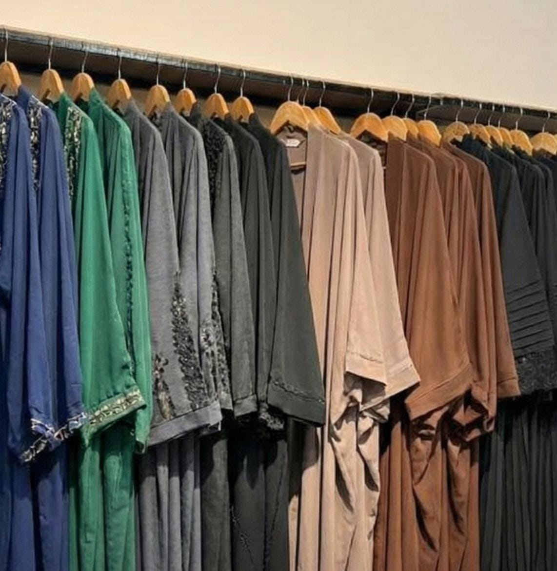 premium customized abayas — made to order for uk & europe